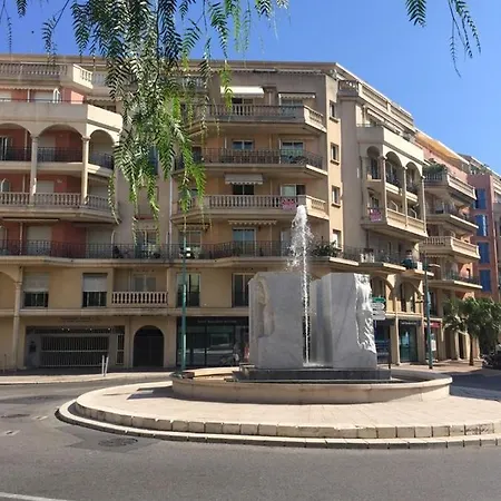 In Centro A Vicino * Mentone